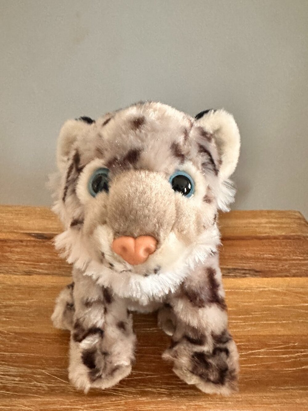 Wild Republic Snow Leopard Plush Stuffed Animal Blue Eyes 8" Soft Toy